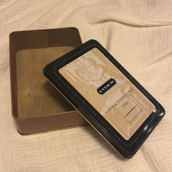 Vintage Coach Leather Care Collection with Wooden Horsehair Brush - Picture 6 of 6